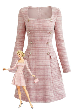 Abito  in tweed a quadri con bottoni e scollo quadrato rosa anni '60