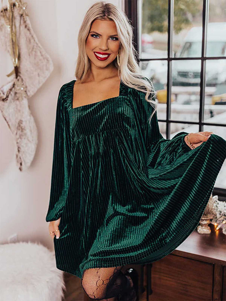 Abito babydoll in velluto con maniche a sbuffo scollo quadrato anni '60