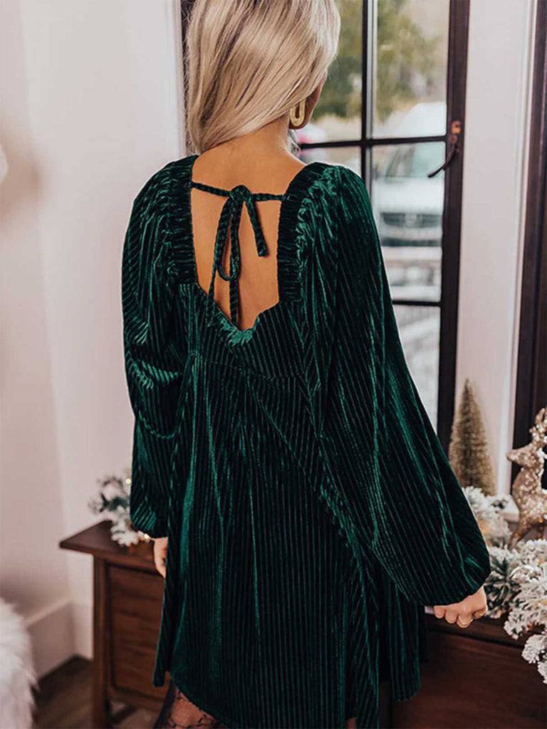 Abito babydoll in velluto con maniche a sbuffo scollo quadrato anni '60