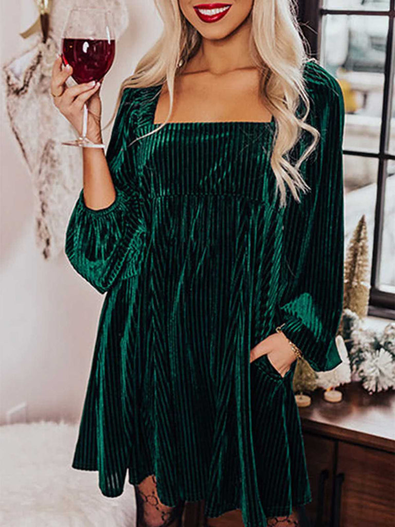 Abito babydoll in velluto con maniche a sbuffo scollo quadrato anni '60