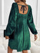 Abito babydoll in velluto con maniche a sbuffo scollo quadrato anni '60