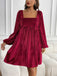 Abito babydoll in velluto con maniche a sbuffo scollo quadrato anni '60