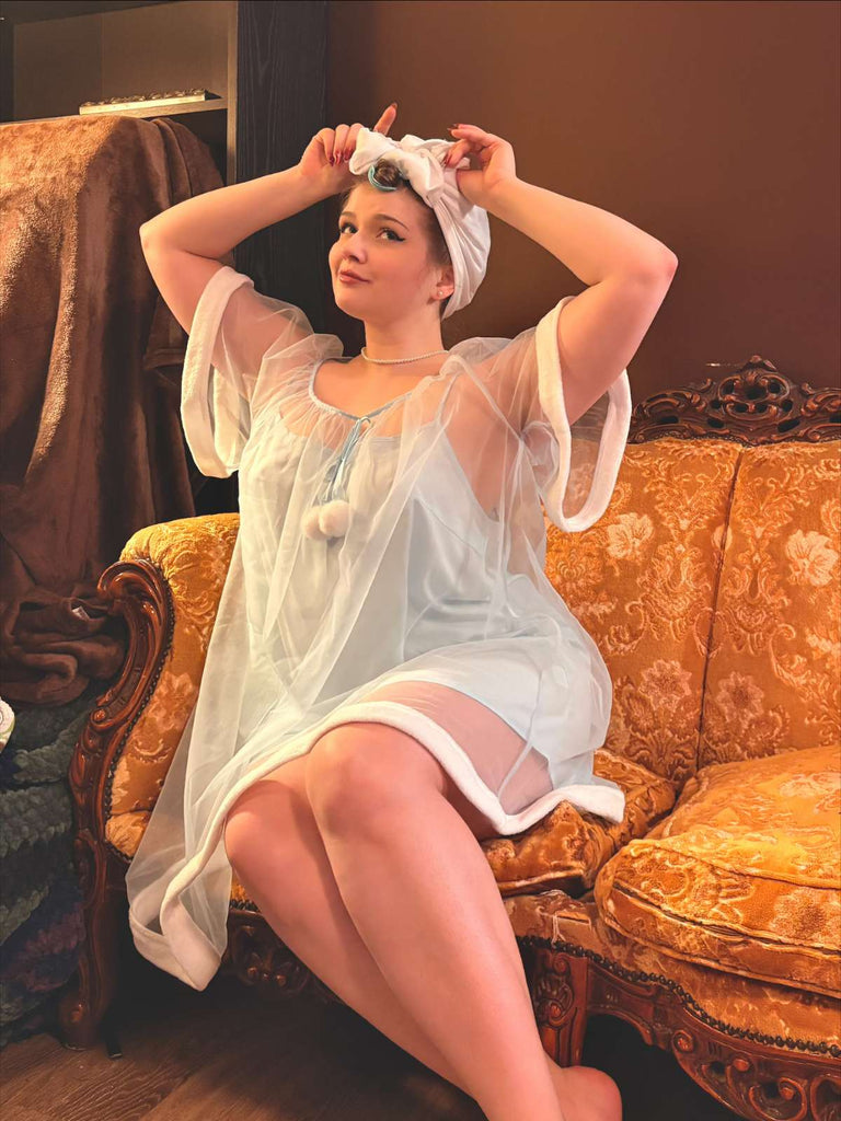 Camicia da notte in tulle con maniche a balze blu anni '40