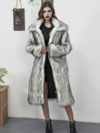 Cappotto lungo in pelliccia sintetica con risvolto anni '30