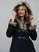 Cappotto con fibbia solida e rifiniture in pelliccia nero anni '50
