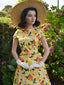 Abito arricciato fiori di ortensia giallo anni '50