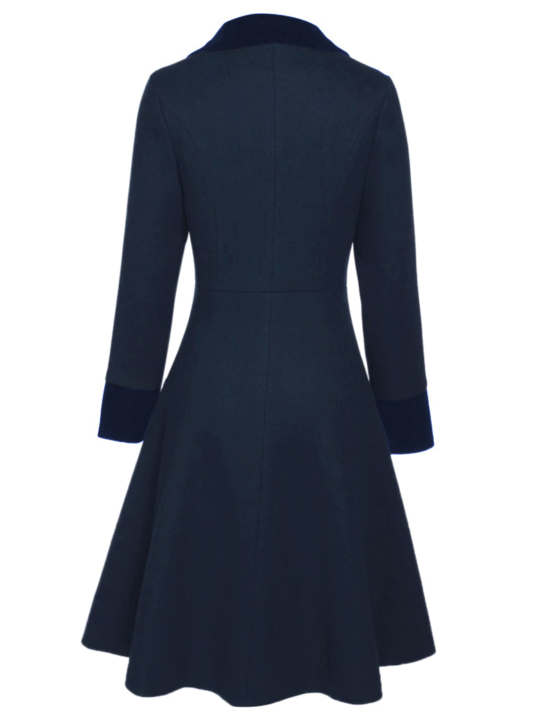 Cappotto con bottoni blu anni '40