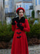 Cappotto con collo di pelliccia rosso e nero anni '50