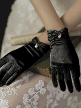 Guanti corti in raso elasticizzato vintage con perle