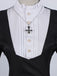 Abito con collana a croce in stile suora nero anni '40