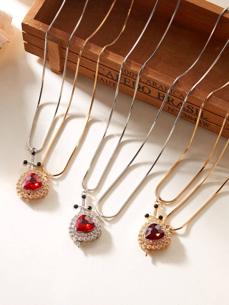 2PCS Collana con rubino a forma di cuore e spada in strass