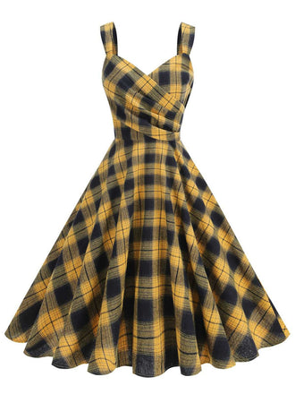 Abito a ruota a quadri con scollo a V anni '50