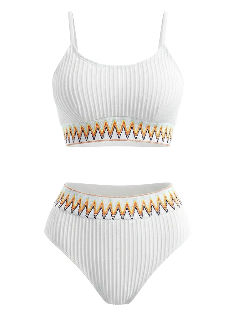 Bikini-bianco-a-coste-con-vita-alta-e-motivo-a-zigzag-anni_50