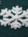 Maglione con fiocco di neve a collo alto in pile natalizio anni '40