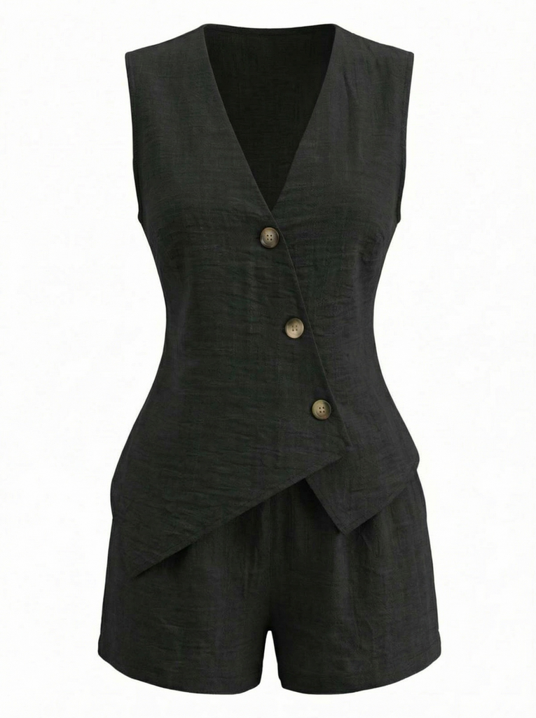 Gilet-nero-Con-Scollo-a-V-e-Allacciaturae-e-Pantaloncini-Anni '40