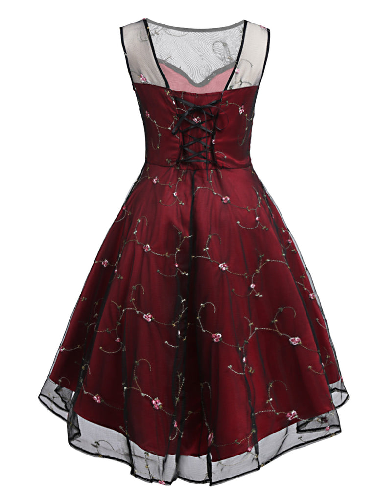 Abito in rete con lacci sulla schiena bordeaux anni '50