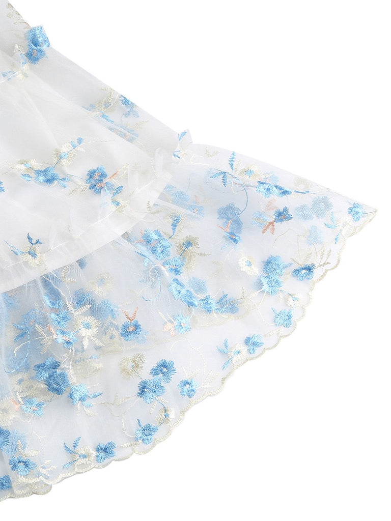 Abito con fiori ricamati a maniche a sbuffo in rete anni '50