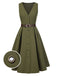 Abito con scollo a V e tasche e cintura verde anni '50