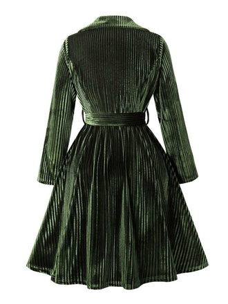 Abito natalizio in velluto a coste a maniche lunghe verde anni '50
