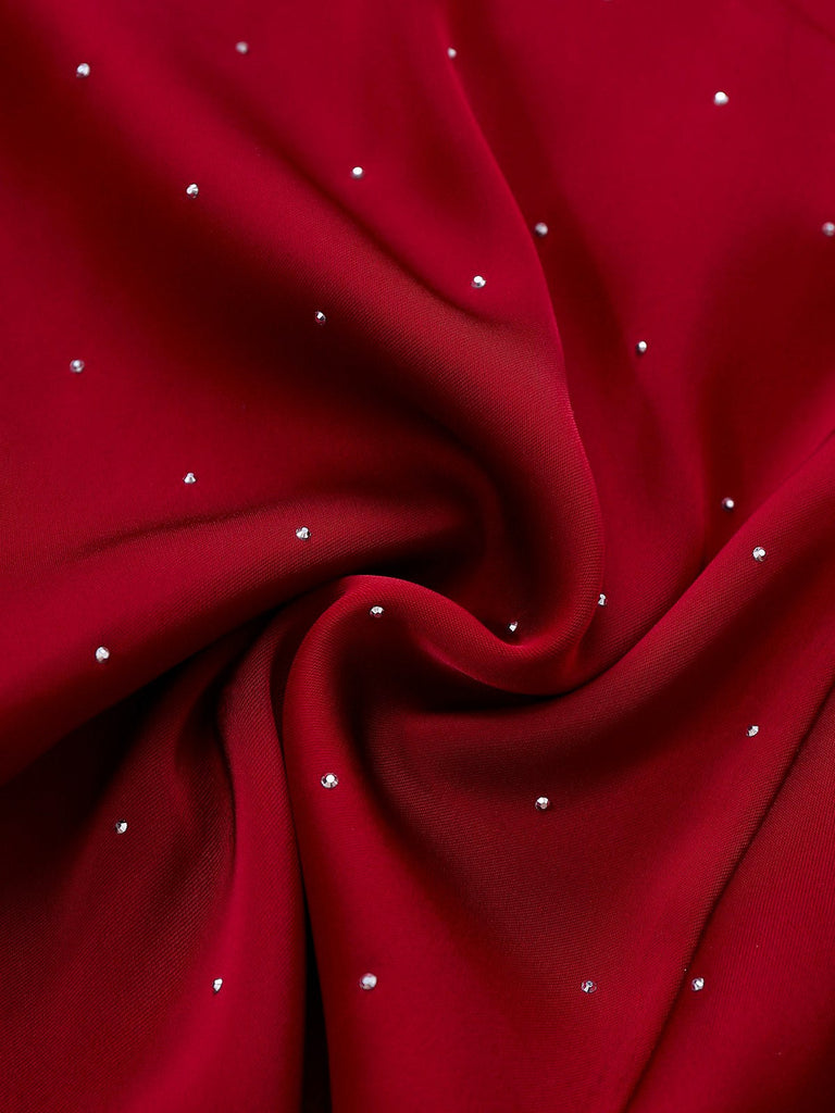 Abito in raso con strass e spalle scoperte bordeaux anni '60