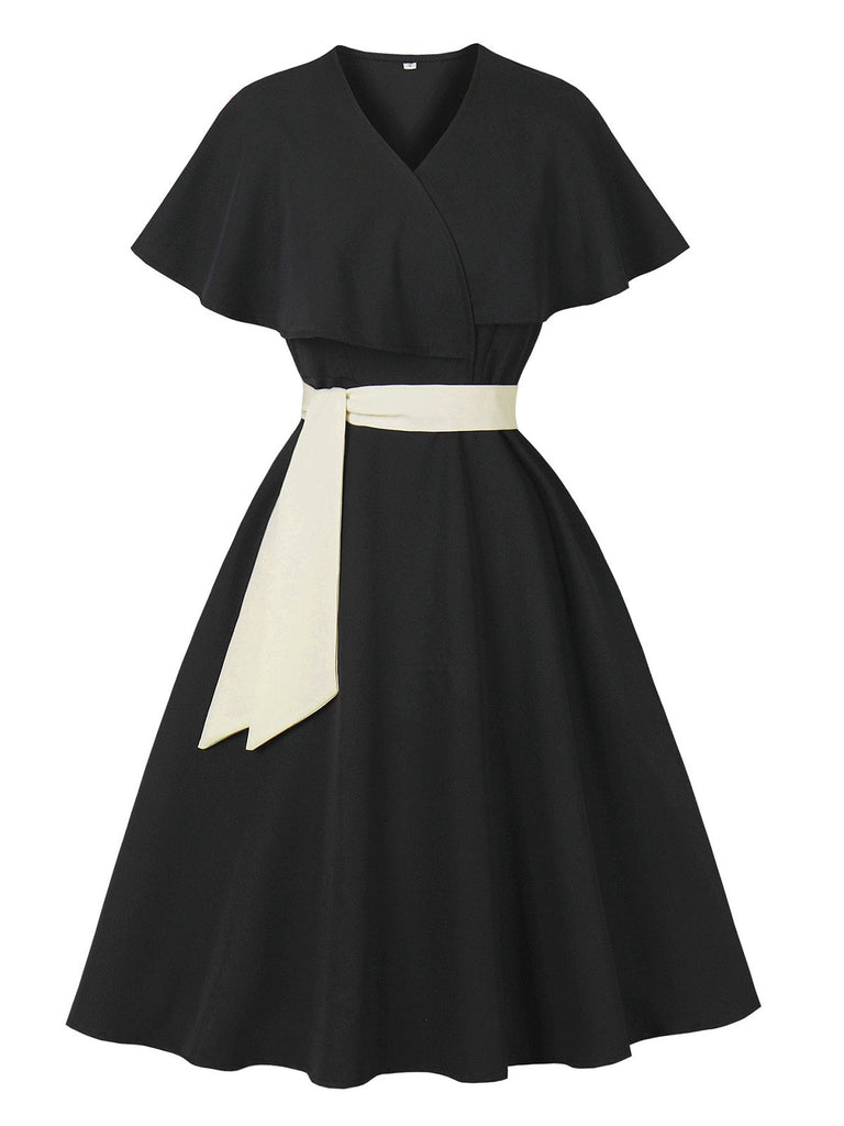 Abito con scollo a V e cintura nero anni '50