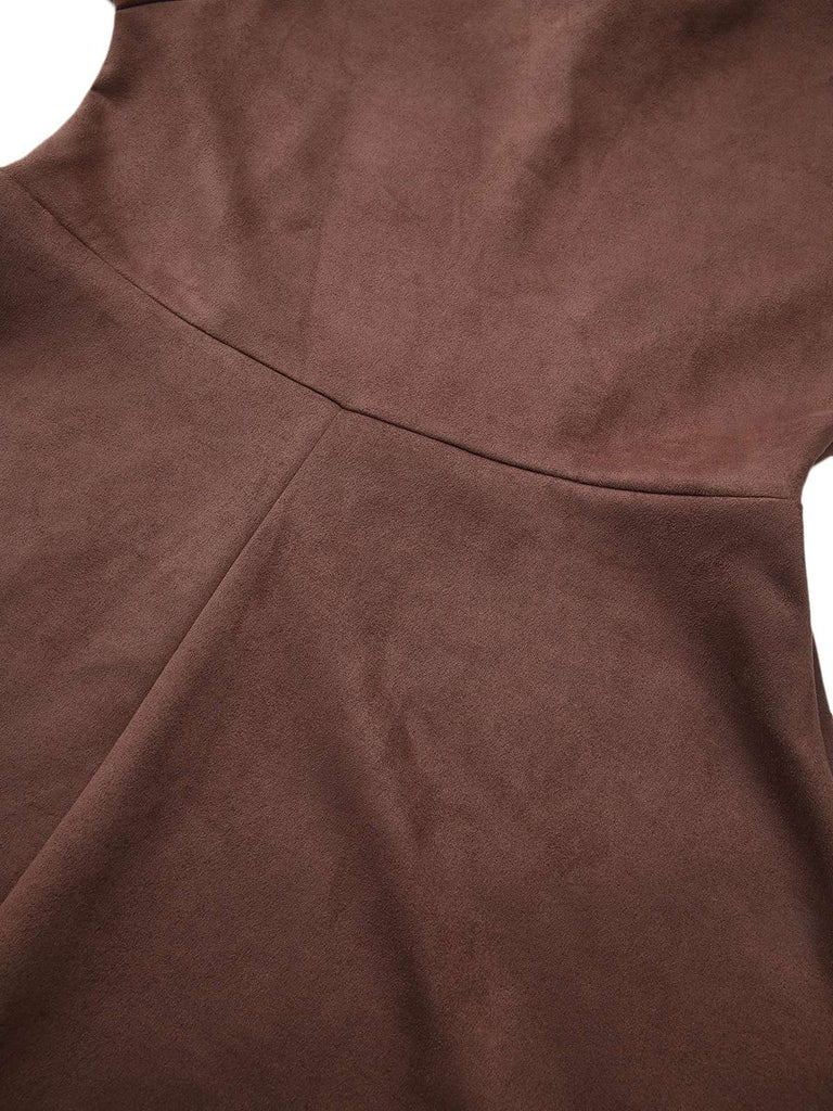 Abito a maniche lunghe con scollo tondo e cintura marrone anni '70