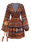 Abito boho con scollo a V profondo e stampa tribale marrone anni '70
