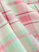 Abito a quadri con scollo all'americana e schiena scoperta rosa anni '50