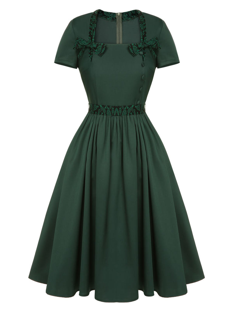 Abito con colletto quadrato e fiocco tinta unita verde anni '50