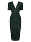 Abito a tubino con paillettes e scollo a V verde anni '60