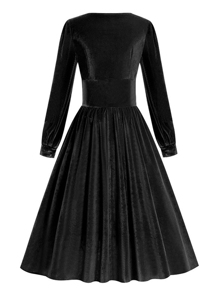 Abito in velluto con scollo quadrato anni '50