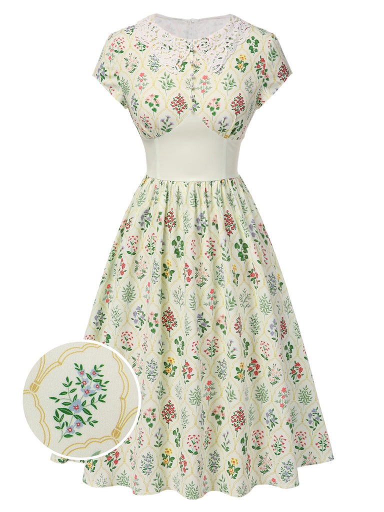 Abito beige maniche a cappuccio colletto in pizzo floreale anni '40