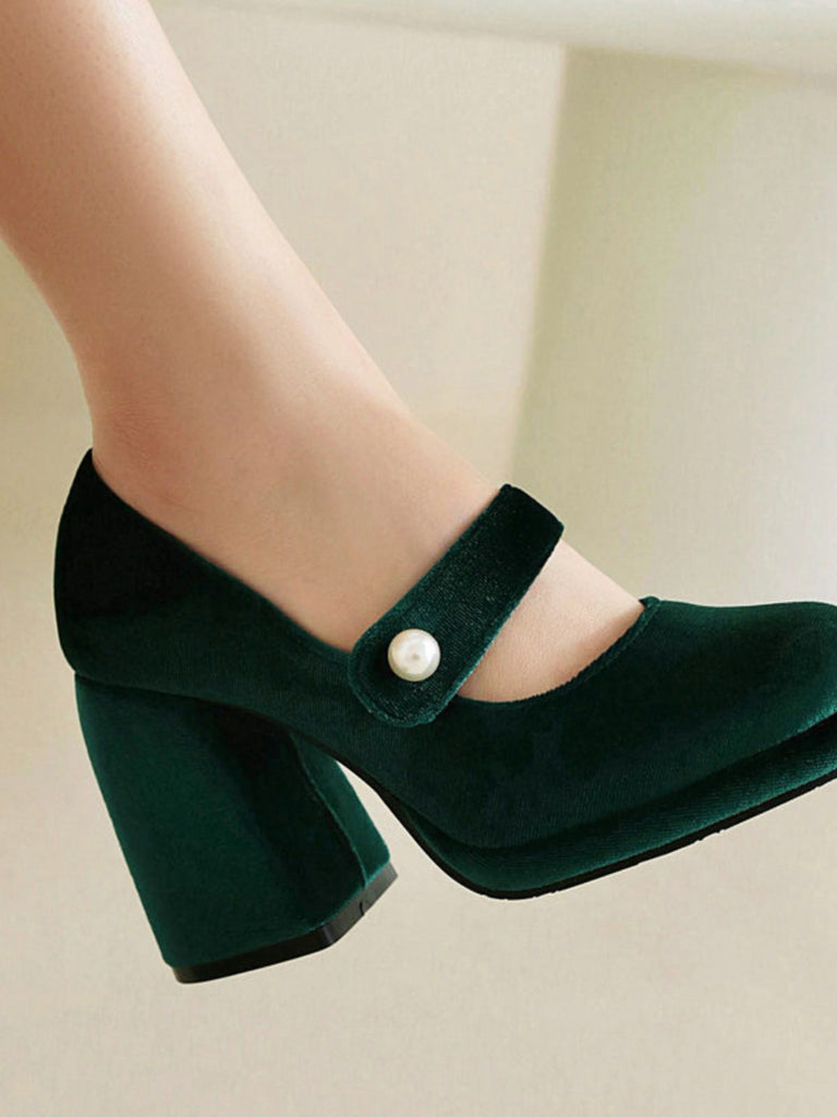 Scarpe Mary Jane in velluto con bottoni di perle e tacco spesso