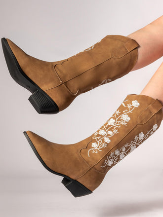 Stivali da cowboy in pelle con fiori ricamati retrò