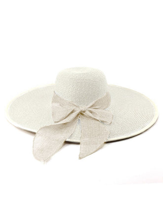 Cappello da sole in rafia a tesa larga con nastro bianco