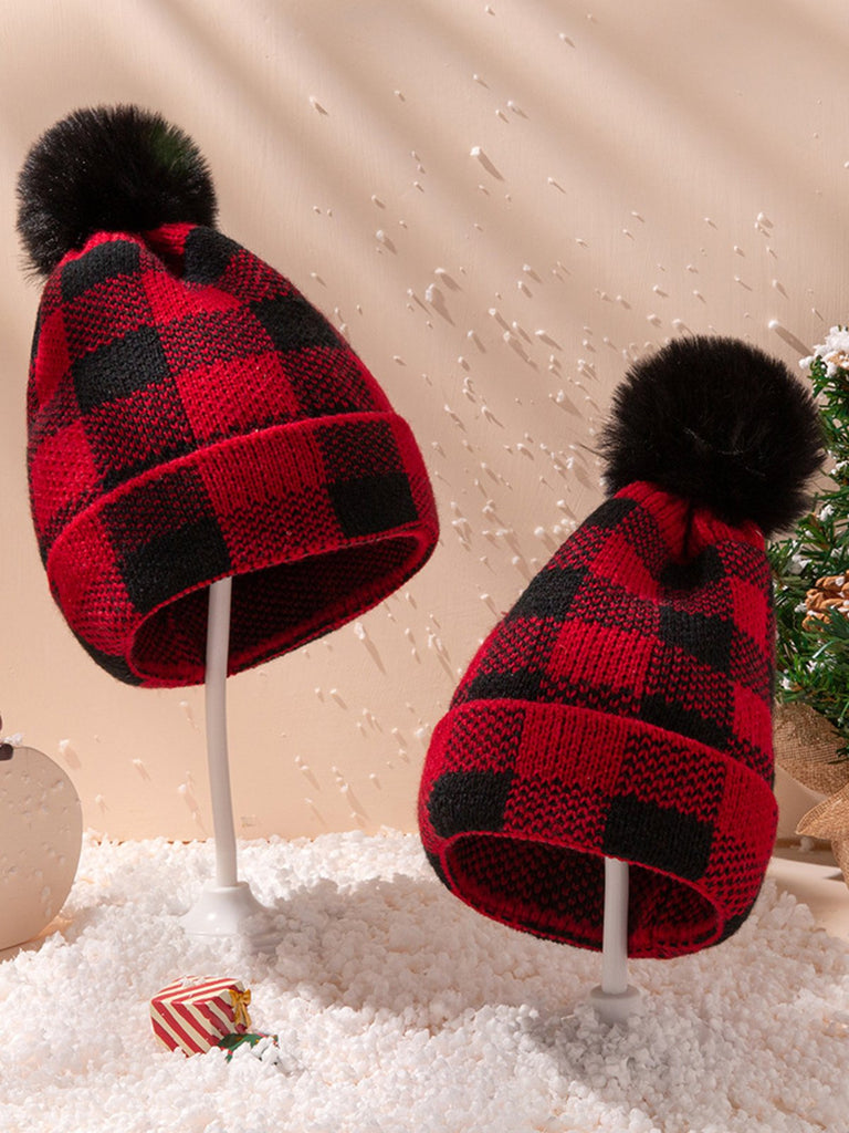 Cappello da genitore lavorato a maglia con palla di pelo scozzese rosso e nero