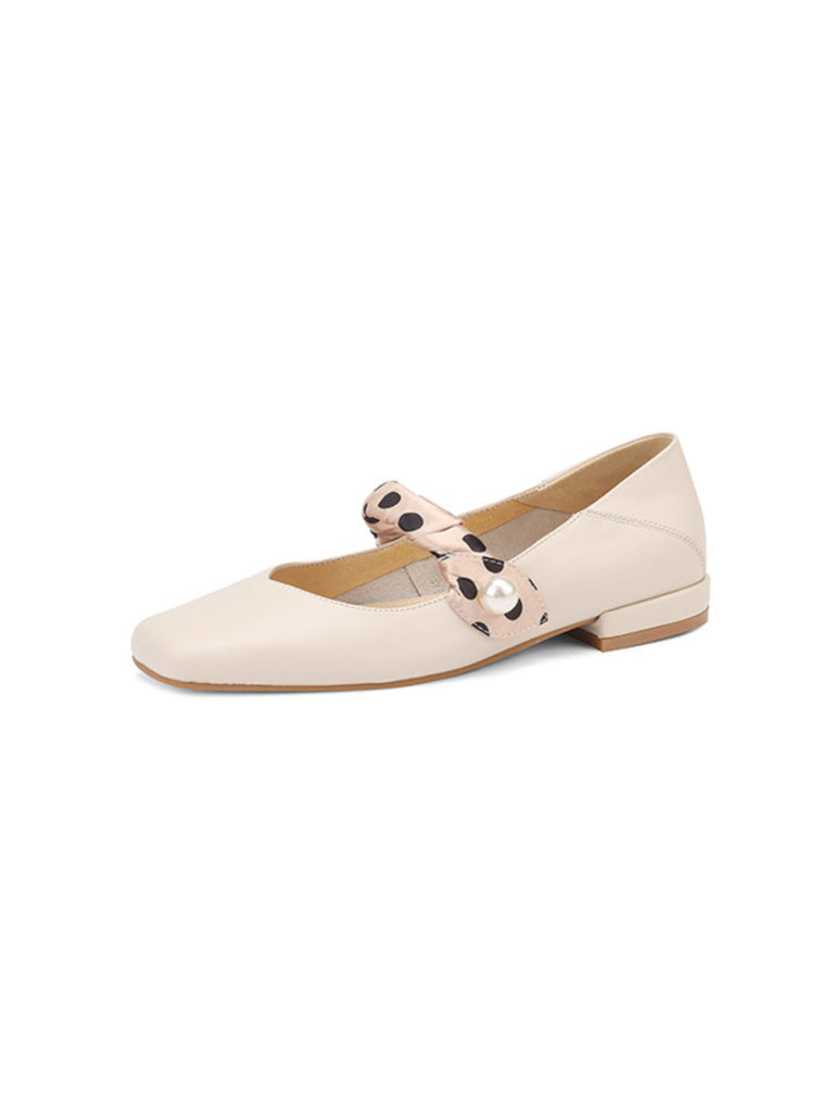 Scarpe in pelle con cinturino a pois retrò