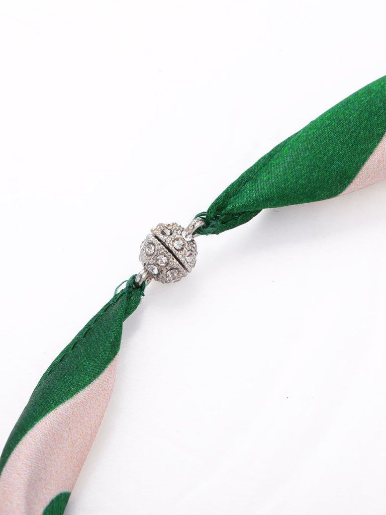 Collana retrò in seta di gelso con perle a pois