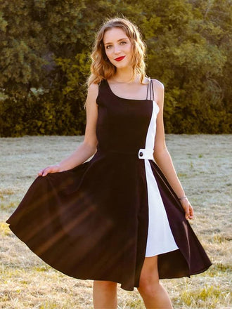Vestito da spaghetti solido nero anni '50