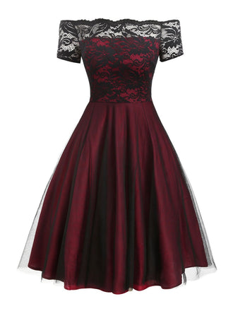 Abito svasato in pizzo con spalle scoperte bordeaux anni '50